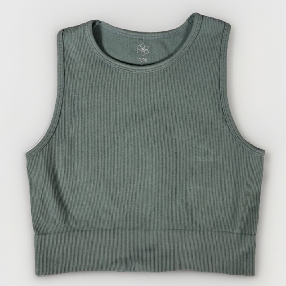 AURA Ribbed Seamless Crop Tank Top Womens Medium Sage Green‎ Racerback Pilates